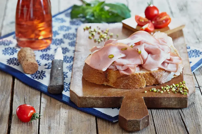 Photo of a Mortadella sandwich