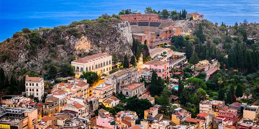 Taormina, Sicília, Itália ao entardecer