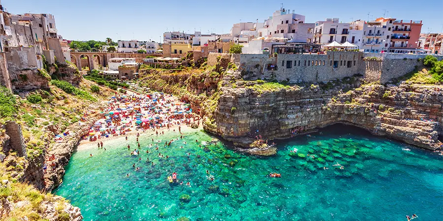 Praia em Polignano a Mare, Puglia - Italy